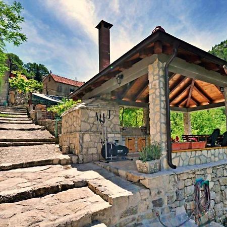 Holiday Home With A Private Pool Podspilje  Екстериор снимка