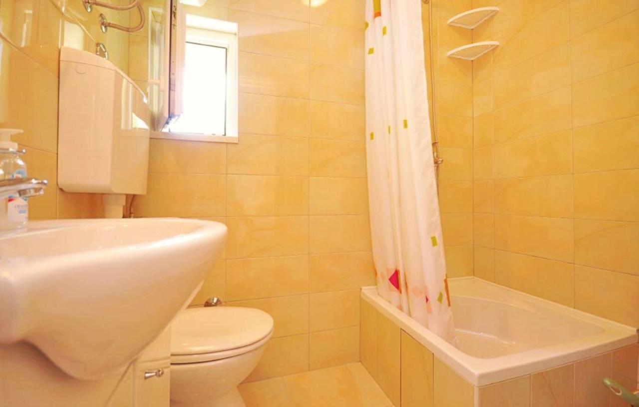 Holiday Home With A Private Pool Podspilje  Екстериор снимка