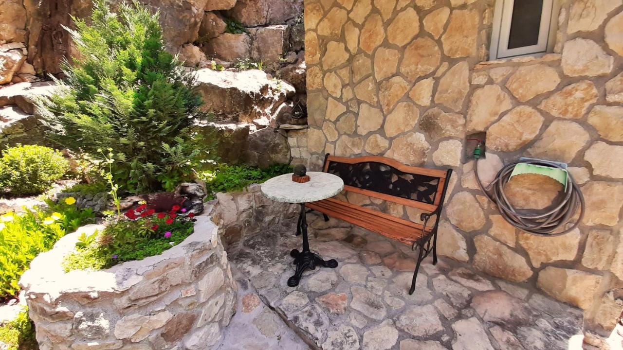 Holiday Home With A Private Pool Podspilje  Екстериор снимка