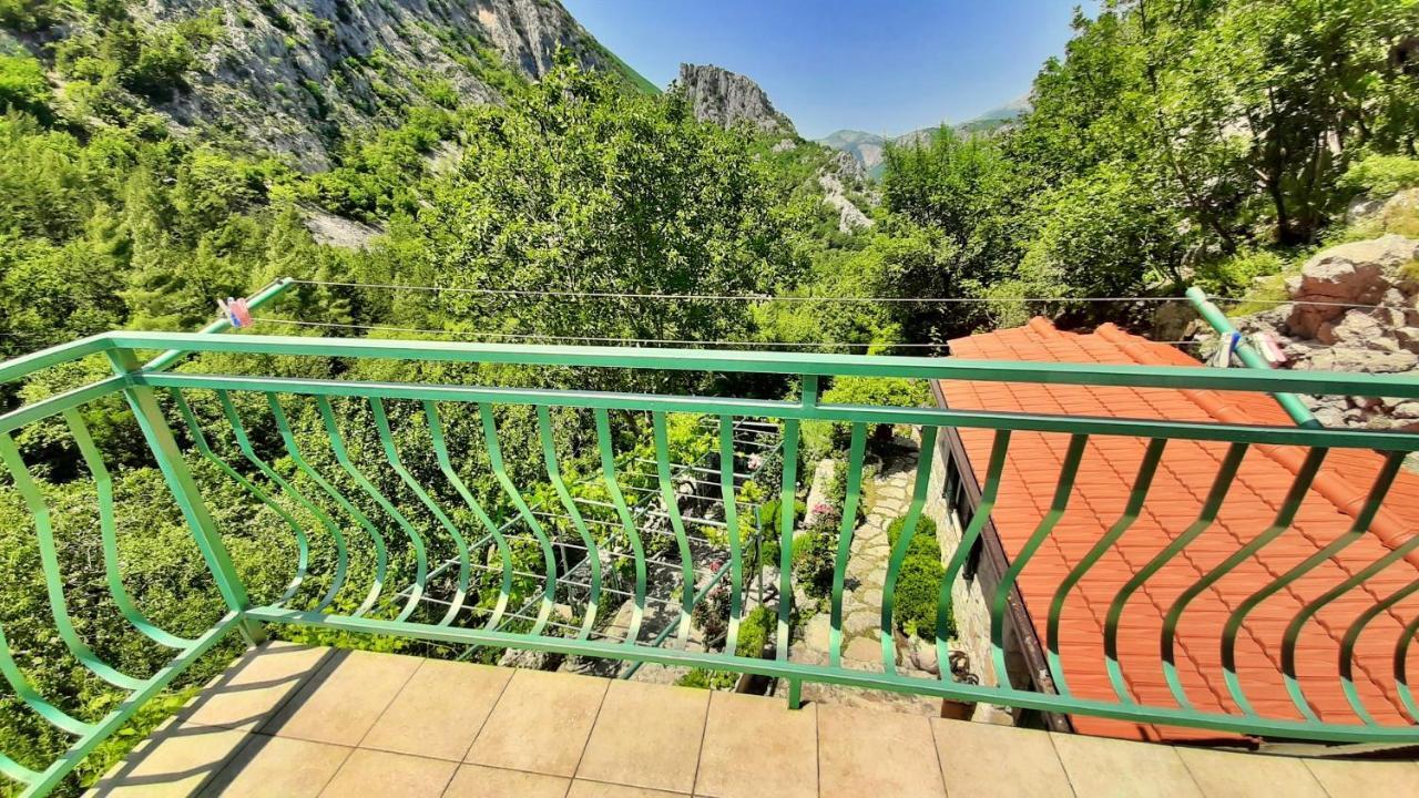 Holiday Home With A Private Pool Podspilje  Екстериор снимка