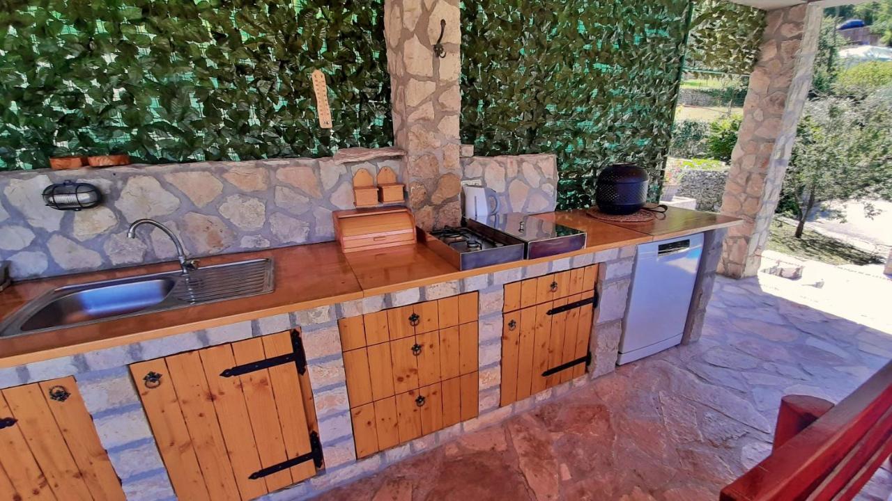 Holiday Home With A Private Pool Podspilje  Екстериор снимка